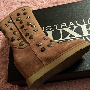 GORGEOUS AUSTRALIAN LUXE ANGEL WEDGE IN CHESTNUT